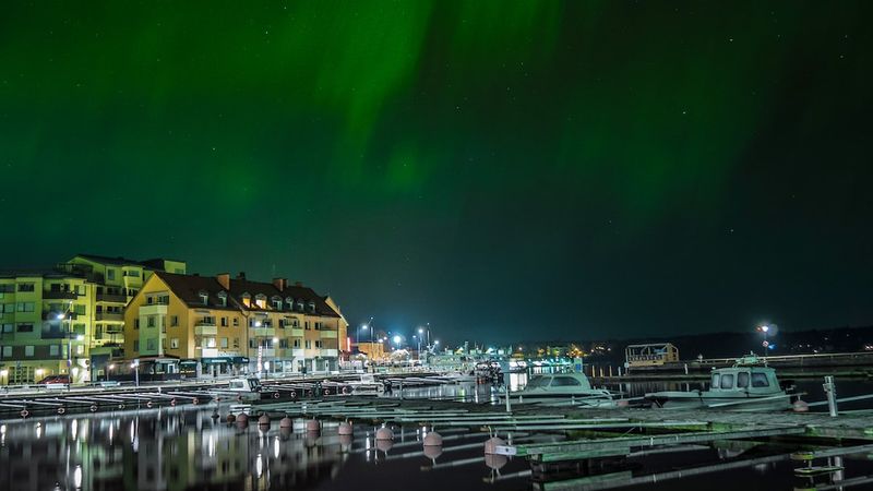 "A Celestial Spectacle: Witness the Northern Lights Paint the Skies of NY and Beyond"NorthernLights,CelestialSpectacle,Skies,NewYork,Nature,Astronomy