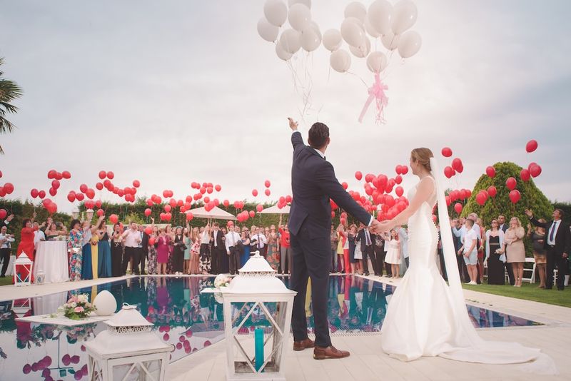 A New Chapter Begins: Dane Cook and Kelsi Taylor Tie the Knot in a Romantic Hawaiian Weddingwedding,DaneCook,KelsiTaylor,Hawaiianwedding,romance